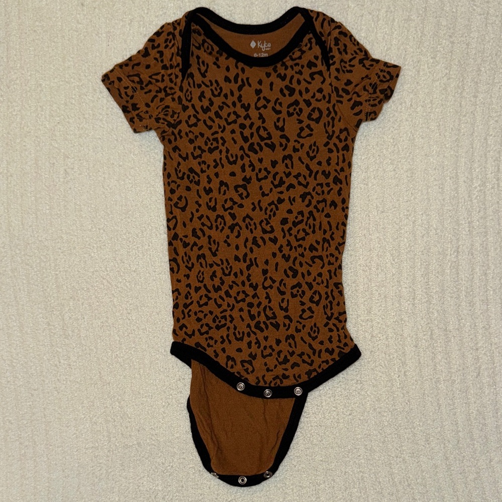 LIKE NEW - Kyte Baby 6-12 mo. Bamboo Bodysuit